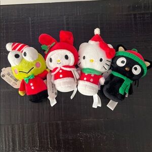 Itty Bittys Sanrio Christmas Plushies